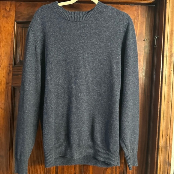 L.L. Bean Men's Lambswool Sweater - Picture 1 of 6